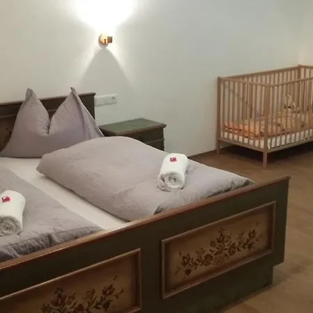 아파트 Premsteingut